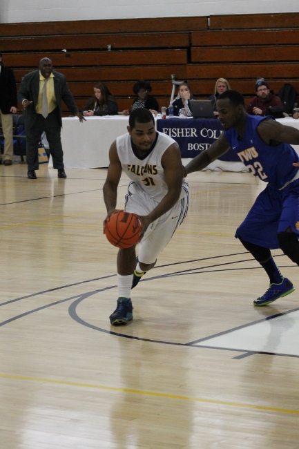 Men&rsquo;s Basketball Victorious in Nail Biter with Vaughn 70-69