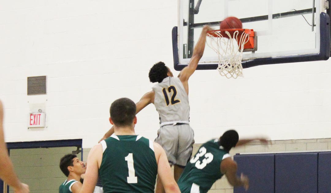 Men's Hoops Hangs On In A Thriller With The Bobcats
