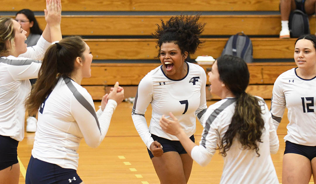 Women's Volleyball: Barnes leads Fisher over Fitchburg State
